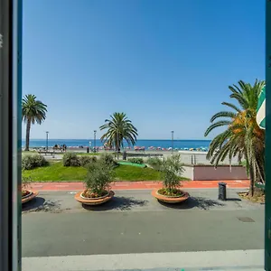 106 - Casa Di Alice, Fronte Vista Mare,20metri Spiaggia Appartamento